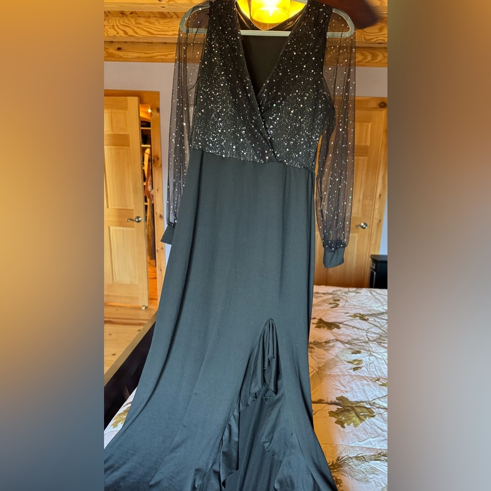 Sparkling Black Long Sleeve Evening Gown